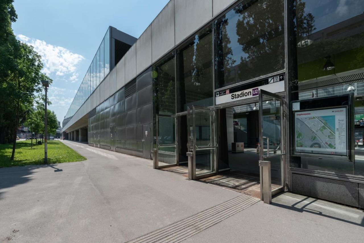 Neu Zentral Und Ruhig An Der U2 / Stadion Wina Bagian luar foto