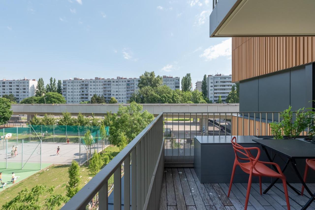Neu Zentral Und Ruhig An Der U2 / Stadion Wina Bagian luar foto